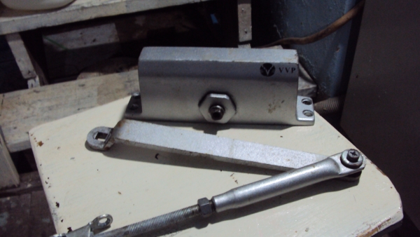 ขายโช้คประตูสภาพดีราคาถูก