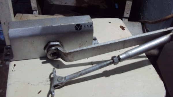 ขายโช้คประตูสภาพดีราคาถูก