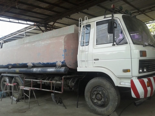 ขายถังน้ำมัน  18000    ลิตร  สามช่อง โหลดด้านล่าง