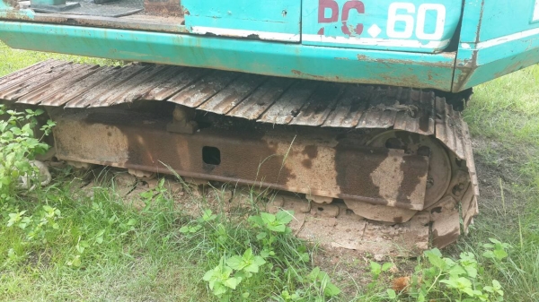 ขายโคมัสซุ PC60-5 พร้อมใช้งาน ราคา  350,000 บาท  เป็นรถเก่านอกใช้มา 5 ปี  ขายตามสภาพเครื่องเดิมปั้มเดิม ตัวเดินเพิ่งเปลี่ยนใหม่ ปั้มซ่อมเรียบร้อยแล้วครับ เร็วแรง มาทดลองได้ครับ ประตูและฝาครอบเครื่องอยู่ครบครับ