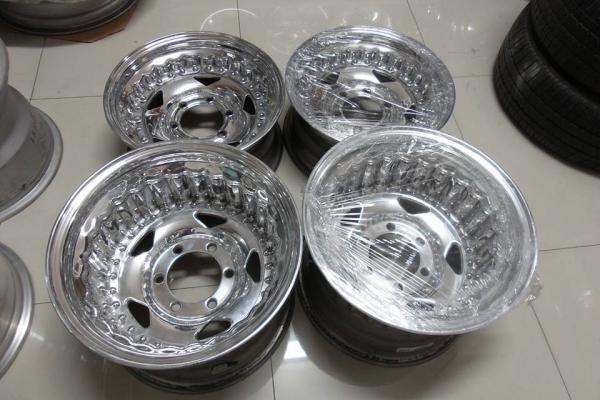 CENTER LINE ขอบ15 6รู139.7 หน้า7 ET0 หลัง10 ET-50 25500บาท