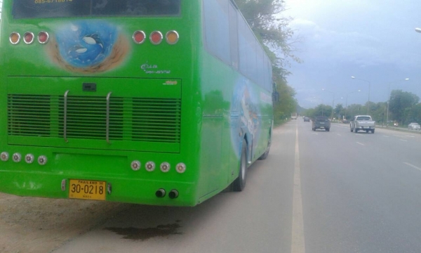 ขายรถบัสแอร์ BENZ เครื่องเบนซ์ 210 แรงม้า 41 ที่นั่ง ราคา 700000 ขายรถบัสแอร์ BENZ เครื่องเบนซ์ 210 แรงม้า 41 ที่นั่ง ราคา 700000