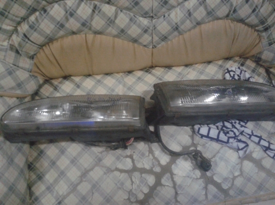 ไฟหน้าฮุนไดสคู็ป1คู่1100