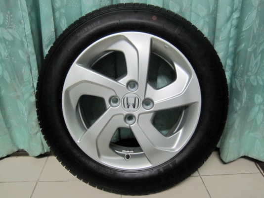ขายล้อแม็กป้ายแดง Honda New City ปี 14 ขอบ 15 วิ่งแค่ 50 โล
