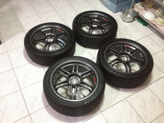 ขายแม็ก ขอบ17กว้าง7 พร้อมยางmatrac fx marshal 205 45 17 ปี2011 จำนวน1ชุด พร้องใช้งาน ราคา11000บาท โทร0924462525โส กทม