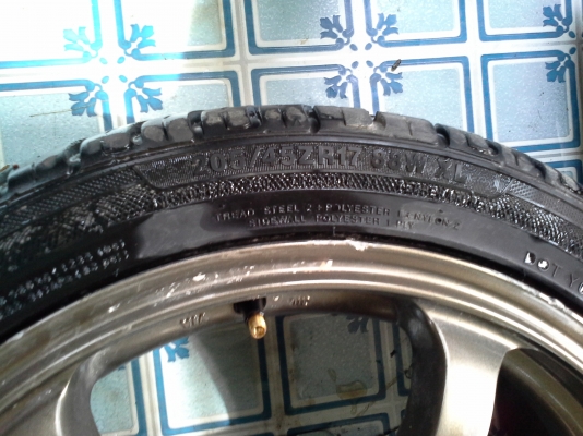 ขายเเม็กซ์ ขอบ 17 4วงพร้อมยาง205/45/17 ปี11 ขายเเม็กซ์ ขอบ 17 4วงพร้อมยาง205/45/17 ปี11