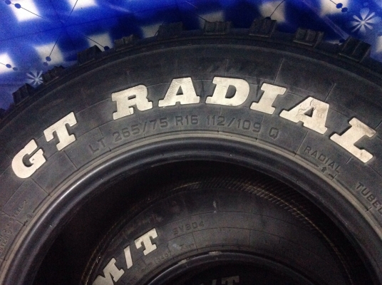ยาง 4x4 SAVERO  M/T ขนาด 265/75R 16 สภาพใหม่