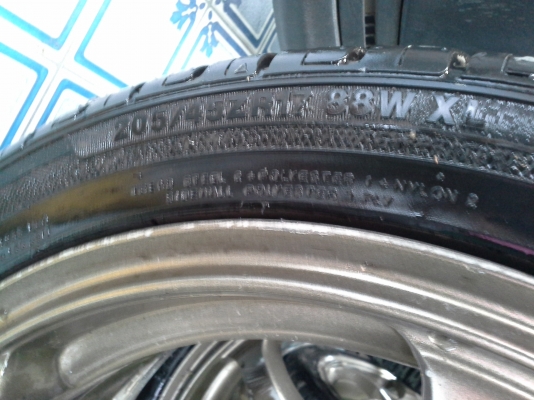 ขายเเม็กซ์ ขอบ 17  4วงพร้อมยาง205/45/17 ปี11