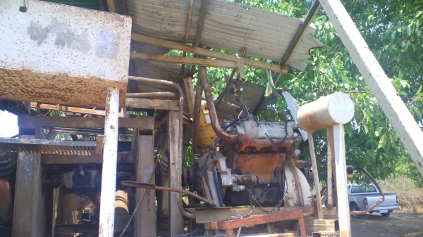 เรือดูดทราย เครื่องฮีโน่ อีเอฟ วีแปด สามร้อยแปดสิบแรงม้า ท่อดูด ๑๐ นิ้ว มีหัวกัด ดูดได้แรง ลดราคาพิเศษเหลือ 520,000 บาท.