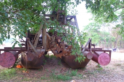 เรือดูดทราย เครื่องฮีโน่ อีเอฟ วีแปด สามร้อยแปดสิบแรงม้า ท่อดูด ๑๐ นิ้ว มีหัวกัด ดูดได้แรง ลดราคาพิเศษเหลือ 520,000 บาท.