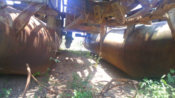 เรือดูดทราย เครื่องฮีโน่ อีเอฟ วีแปด สามร้อยแปดสิบแรงม้า ท่อดูด ๑๐ นิ้ว มีหัวกัด ดูดได้แรง ลดราคาพิเศษเหลือ 520,000 บาท.