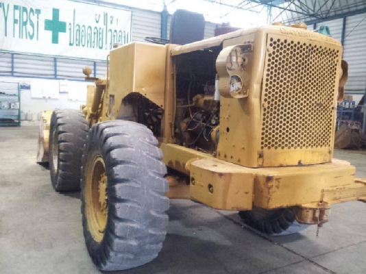 รถตักล้อยาง CAT 920 สนใจโทร 083 081 2889