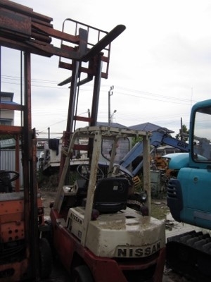 ราคา โปรโมชั่นถึงสิ้นเดือนนี้- รถยกโฟล์ทลิฟท์ 1.5 ตัน  NISSAN: NF 01M15 พร้อมใช้งาน เครื่องเบนซิน เหลือ 95,000 บาท