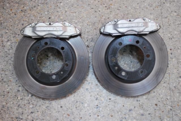 ขายจานเบรคพร้อมปั๊ม ใหญ่ toyota fortuner smart