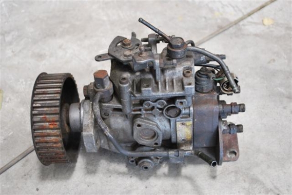 ขายปั๊มดีเซลเครื่อง toyota 2L