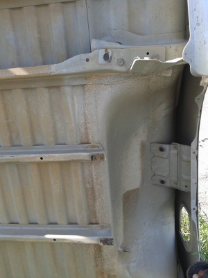 กะบะ toyota พร้อมแมกไลเนอร์ กะบะโดนชนข้างตามรูป สีเดิม