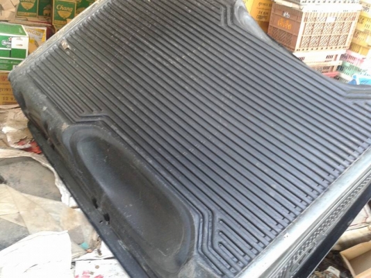 กะบะ toyota พร้อมแมกไลเนอร์ กะบะโดนชนข้างตามรูป สีเดิม