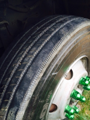 ขายหัวลากนิสสัน ยูดีพร้อมหางสามเพลาสามมิตร ปี2550