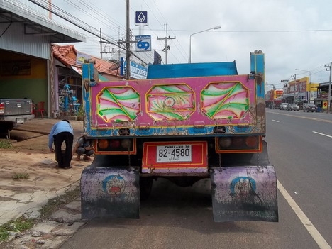 อีซูซุ ร้อกกี้ 195แรงม้าดั้มพ์