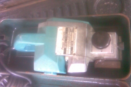 กบ 3 นิ้ว มากีตารุ่น 1100สภาพเดิมๆครับพร้อมกล่องเหล็กครับพร้อมใช้ครับตัวใหญ่หนักครับ มากีตาแท้แจแปนครับเสียงดีครับขนาด  3 นิ้วครับราคานี้คุ้มมากครับเบิกใหม่เป็นหมื่นครับ