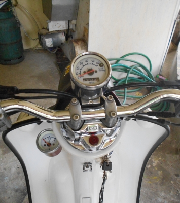 ขายสกู๊ตเตอร์ Yamaha Vino50cc สวยๆน่ารักๆพร้อมใช้งาน