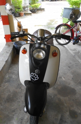 ขายสกู๊ตเตอร์ Yamaha Vino50cc สวยๆน่ารักๆพร้อมใช้งาน