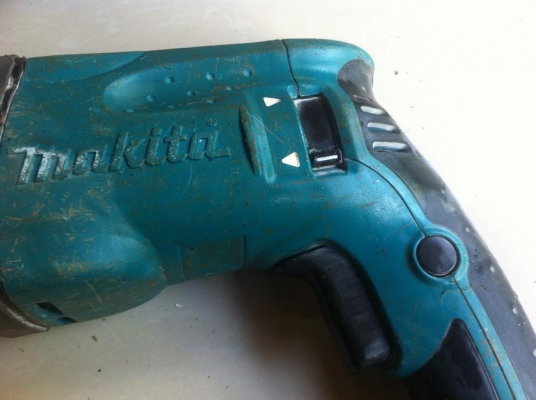 สว่านโรตารี่2ระบบ Makita รุ่น HR2230 1700บาท ส่งฟรี ทั้วไทย สว่านโรตารี่2ระบบ Makita รุ่น HR2230 1700บาท ส่งฟรี ทั้วไทย