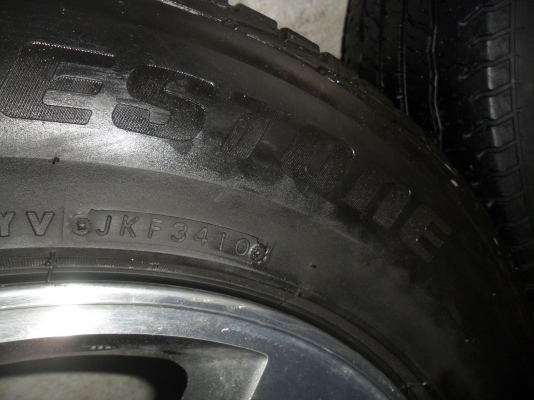 ล้อแม็ก 16นิ้ว 6รู วีโก พร้อมยาง 215/70R16 สวยๆ 4 ล้อ ราคา 5700 บาท