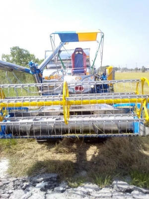 ขายรถเกี่ยว พ. เจริญพัฒนา ปี2011