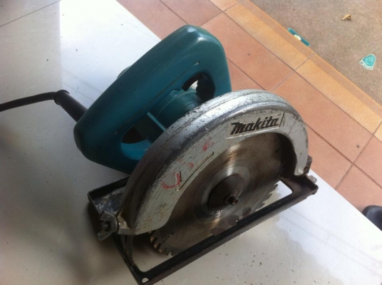 เลื่อยวงเดือน makita 5806B 1500บาท ส่งฟรี ทั่วไทย
