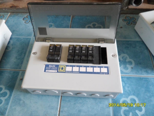 ขายตู้โหลด Square D พร้อม Breaker Square D
