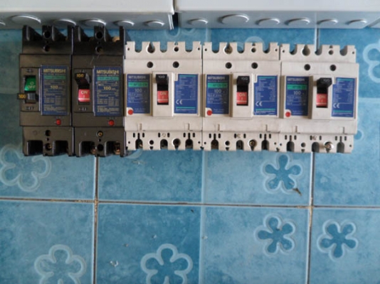 เมนเบรกเกอร์ Mitsubishi 100A singal phase