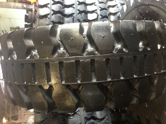 รับหล่อดอกยางตันและยางลมทุกขนาด จำหน่ายยางใหม่ทุกยี่ห้อ