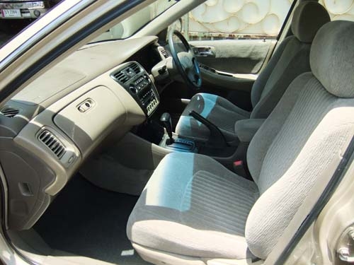 Honda Accord 2.2 (โฉมงูเห่า)ตัวท๊อป กระจกและเบาะปรับไฟฟ้า เกียร์ออโต้ ปี 2000 Honda Accord 2.2 (โฉมงูเห่า)ตัวท๊อป กระจกและเบาะปรับไฟฟ้า เกียร์ออโต้ ปี 2000