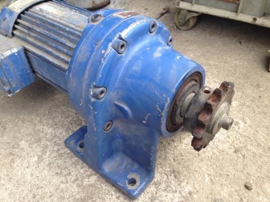 ขายมอเตอร์เกียร์ cycro drive Sumitomo 1/2 HP. 380 V อัตราทด 1:35 สภาพสวย วิ่งนิ่ม พร้อมใช้งาน