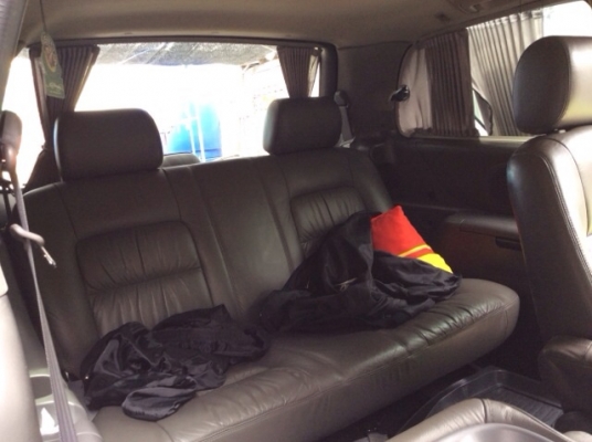 ขายรถครอครัว Kia carnival Gs 2.4 ปี 2001 เครื่องเดิม 2.4 เกียร์ออโต้ ติดแก๊ส lpg ระบบหัวฉีด เบาะหนัง ปรับไฟฟ้า ลายไม้ จอทีวีหน้า-หนัง แอร์หน้า-หลัง ม่านรอบคัน รถบ้าน เจ้าขอวคาแคร์ จอดในที่ล่มตลอด สีสวยมาก ซ่อมทุกจุด อยากเปลี่ยนรถ พร้อมใช้มากครับ