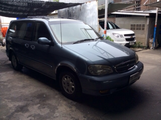 ขายรถครอครัว Kia carnival Gs 2.4 ปี 2001 เครื่องเดิม 2.4 เกียร์ออโต้ ติดแก๊ส lpg ระบบหัวฉีด เบาะหนัง ปรับไฟฟ้า ลายไม้ จอทีวีหน้า-หนัง แอร์หน้า-หลัง ม่านรอบคัน รถบ้าน เจ้าขอวคาแคร์ จอดในที่ล่มตลอด สีสวยมาก ซ่อมทุกจุด อยากเปลี่ยนรถ พร้อมใช้มากครับ