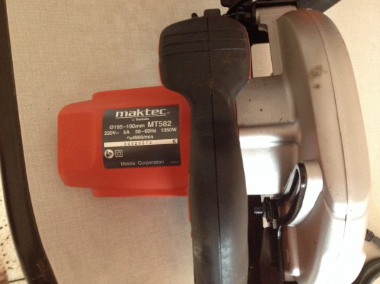 ขายเลื่อยวงเดือนรุ่นใหม่ ของmaktec mt852 ของใหม่และแท้100\% ขายเลื่อยวงเดือนรุ่นใหม่ ของmaktec mt852 ของใหม่และแท้100\%