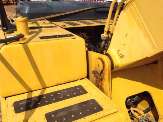 ขายรถแบคโฮ KOMATSU PC200-8 รถปี2009 ทำงาน 5พันกว่าชั่วโมง มีกล้องหลัง สภาพสวย นำเข้าจากญี่ปุ่น มีVDOครับ ขายรถแบคโฮ KOMATSU PC200-8 รถปี2009 ทำงาน 5พันกว่าชั่วโมง มีกล้องหลัง สภาพสวย นำเข้าจากญี่ปุ่น มีVDOครับ