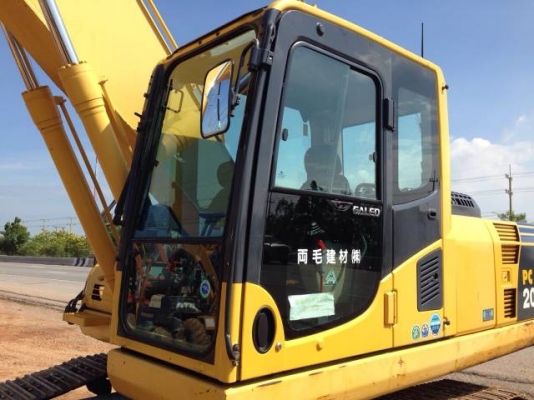 ขายรถแบคโฮ KOMATSU PC200-8 รถปี2009 ทำงาน 5พันกว่าชั่วโมง มีกล้องหลัง สภาพสวย นำเข้าจากญี่ปุ่น มีVDOครับ ขายรถแบคโฮ KOMATSU PC200-8 รถปี2009 ทำงาน 5พันกว่าชั่วโมง มีกล้องหลัง สภาพสวย นำเข้าจากญี่ปุ่น มีVDOครับ