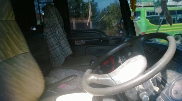 ขายดาวน์ถูกๆ270ดัมพ์แม่ลูก รถสวยพร้อมใช้ เอกสารพร้อมโอน คืนดาวน์450000เหลือ38งวด งวดละ40000