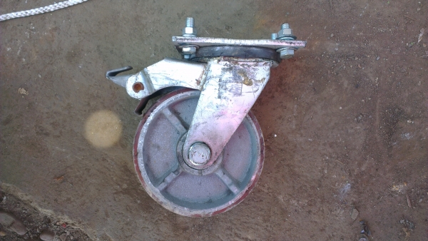 Sell> ขายล้อลากอุตสาหกรรม ขนาด 6" นิ้ว มี 16 ชุด ใน 1 ชุด จะมี 4 ล้อครับ 2 ล้อเป็น 2 ล้อตาย ครับ