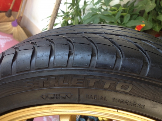 ขายแม็กขอบ 17 พร้อมยางถูกๆคับ