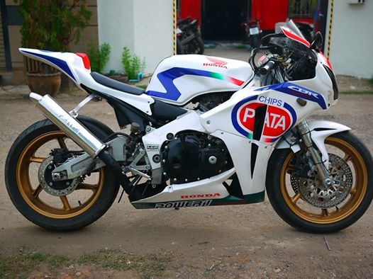 ขาย Cbr92 ตัวคาร์บูไฟฟ้า พร้อมทะเบียนแท้ แฟริ่ง Cbr1000 2008 เครื่องสดเลย