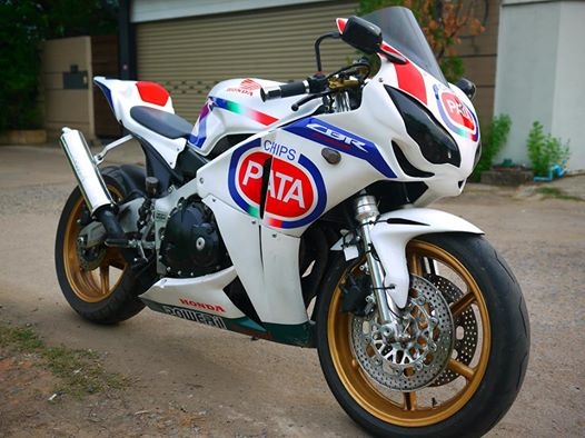 ขาย Cbr92 ตัวคาร์บูไฟฟ้า พร้อมทะเบียนแท้ แฟริ่ง Cbr1000 2008 เครื่องสดเลย