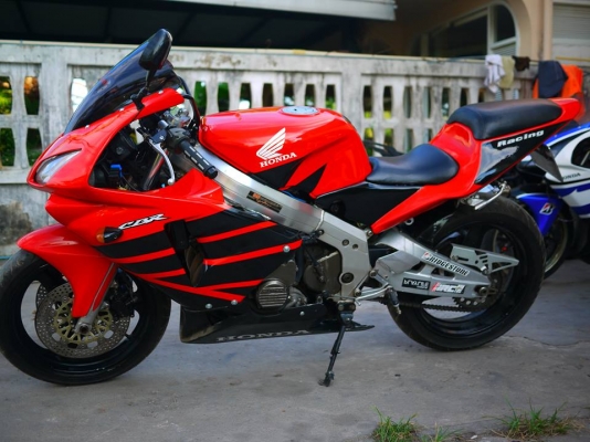 ขาย Cbr400 พร้อมทะเบียนแท้ แฟริ่ง Rc212 พร้อมท่อสูตร เครื่องสดเลย