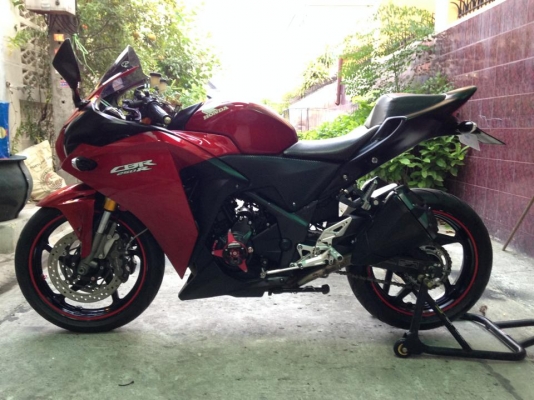 CBR 250 / CBR 400 / VFR NC 24 - 30 CBR 250 / CBR 400 / VFR NC 24 - 30