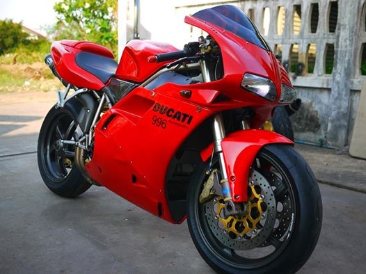 ขาย Ducati 996 พร้อมทะเบียนแท้ๆ996ตรงรุ่นและของแต่อีกหลายรายการ