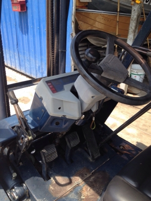 Forklift Komatsu - รุ่น 15 ยก 1.5 ตัน เสา 3 เมตร ราคาพิเศษ Forklift Komatsu - รุ่น 15 ยก 1.5 ตัน เสา 3 เมตร ราคาพิเศษ