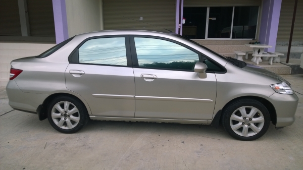 รถเก๋ง Honda City รถเก๋ง Honda City